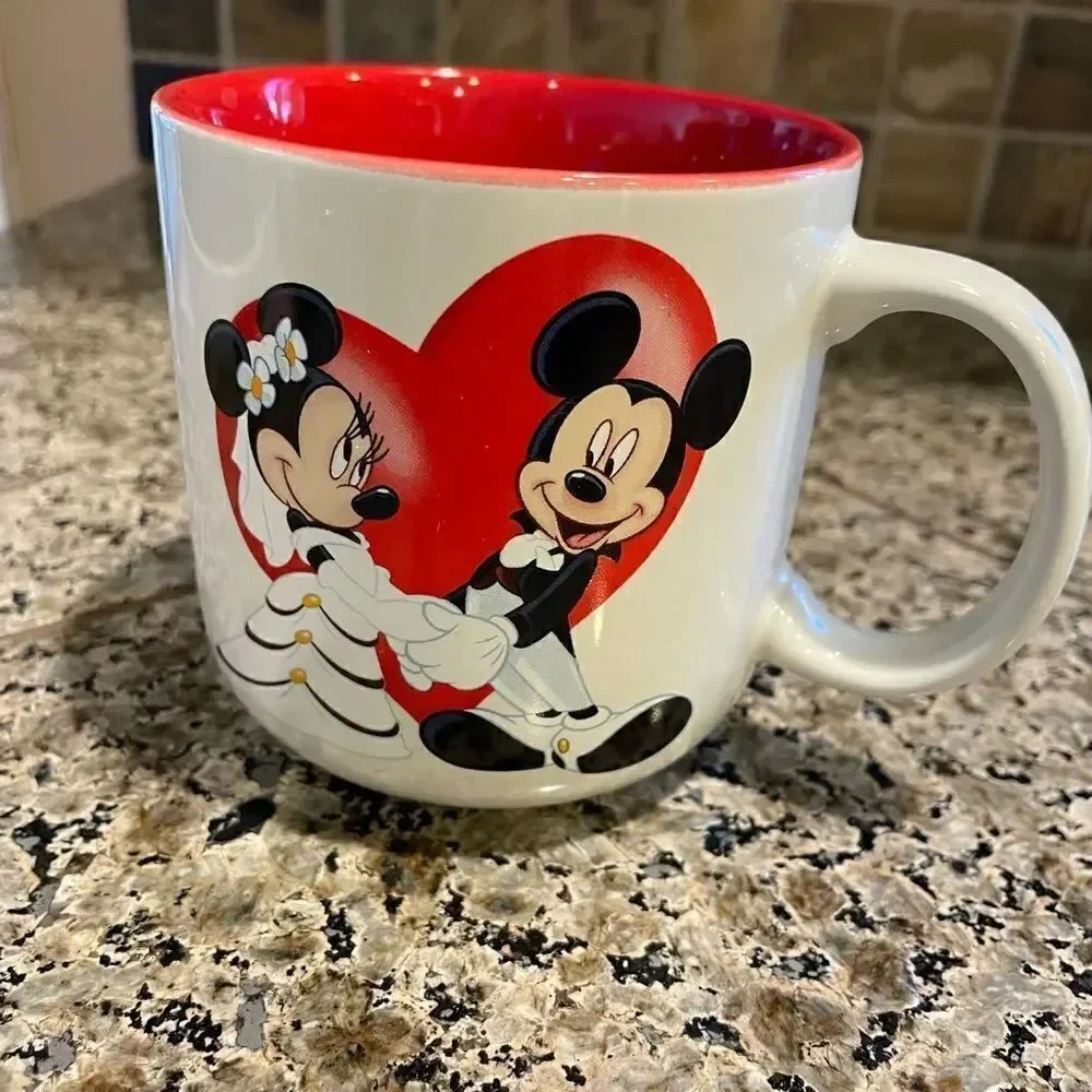 Disneyland Exclusive Paris Minnie and Mickey Wedding Celebration Cup Thailand